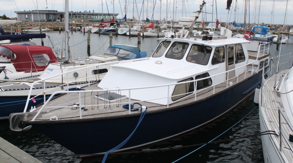 Pamla 37 motorbåd kanalbåd husbåd hollandsk flodbåd